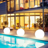 LUXARÉ GlowSphere RGB Gartenleuchte-Leuchtezauber