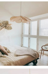 LumaFlora Petal Light – Stoff-Pendelleuchte mit farbigen Blütenblättern