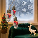 FrostGlobe LED Schneekugel Lichterkette – Mit Weihnachtsbaum & Roten Beeren