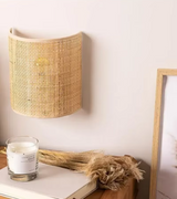 RustiRiet Wandleuchte – Handgeflochtene Rattan-Wandlampe für Schlafzimmer, Wohnzimmer & Flur-Leuchtezauber