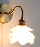 AuroraLux Nordic Wandleuchte – Moderne Kupfer-Wandleuchte mit Zugschalter & Glaskappe