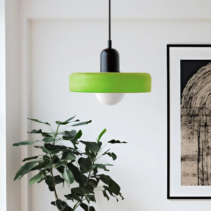 Bauhaus-Pendelleuchte aus farbigem Glas-Leuchtezauber