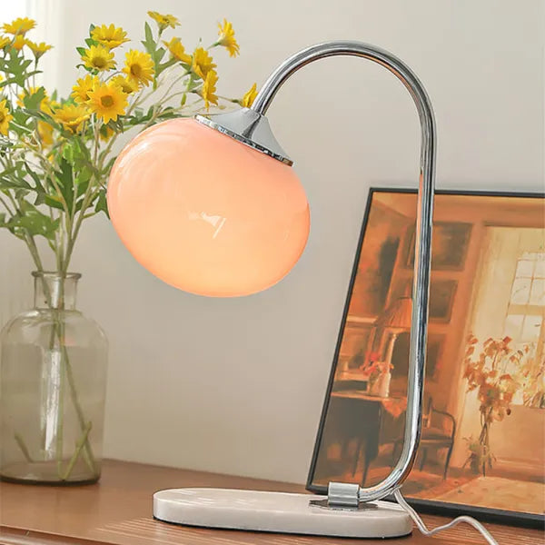 Marshmallow Tischlampe aus Metall und Glas-Leuchtezauber