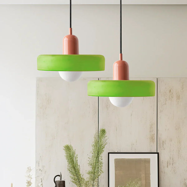 Bauhaus-Pendelleuchte aus farbigem Glas-Leuchtezauber