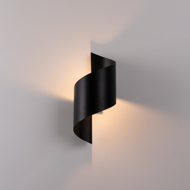 Wandleuchte Talassa Schwarz Moderne Wandleuchte Mit Abgeschrägtem Design – Elegant & Fokussiert-Leuchtezauber