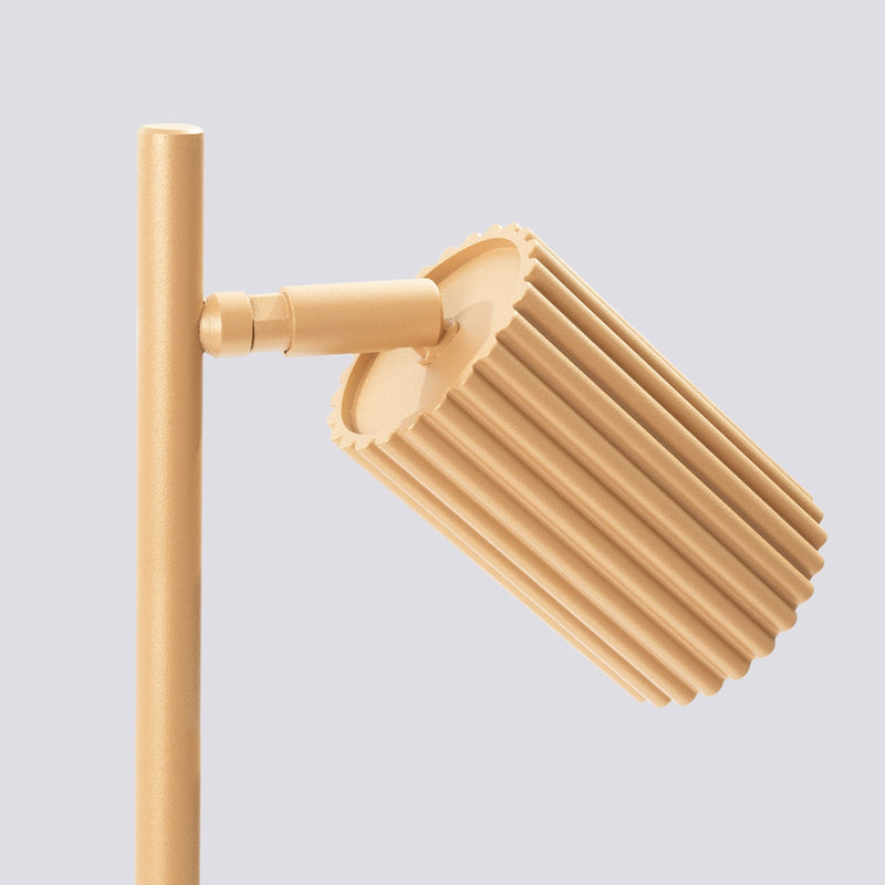 Tischlampe Karbon Golden – Goldfarbene Akzente, Stilvoll & Modern-Leuchtezauber