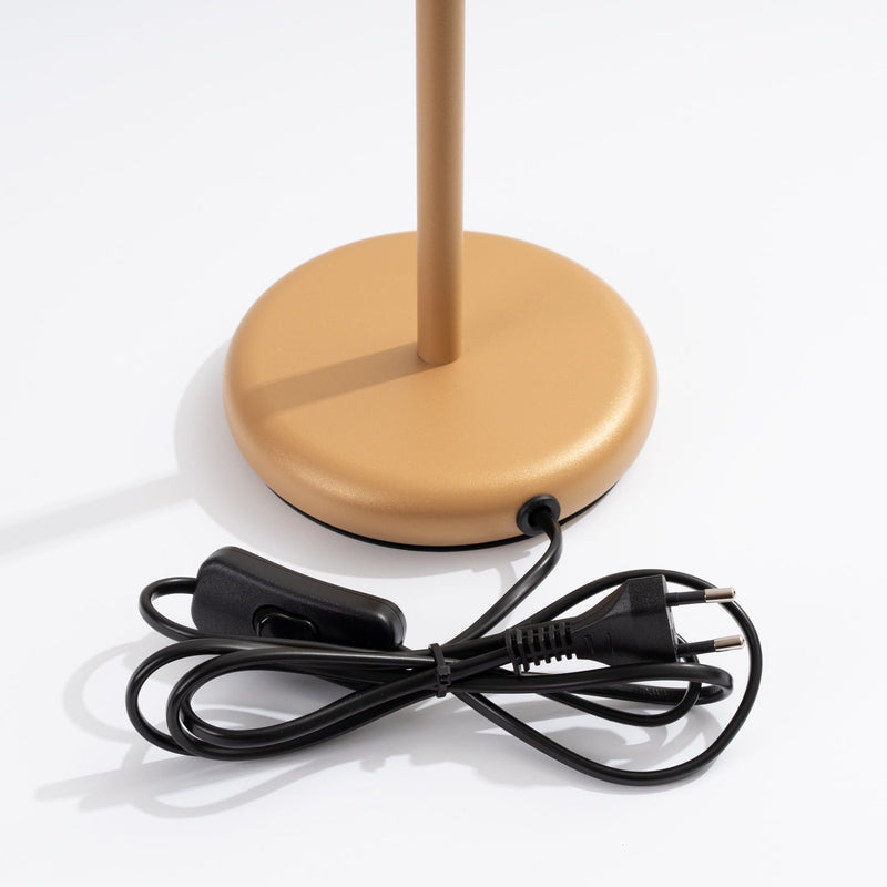 Tischlampe Karbon Golden – Goldfarbene Akzente, Stilvoll & Modern-Leuchtezauber