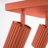 Plafond Karbon 4 Roter Ocker Stilvolle Farbnote Im Industriedesign-Leuchtezauber