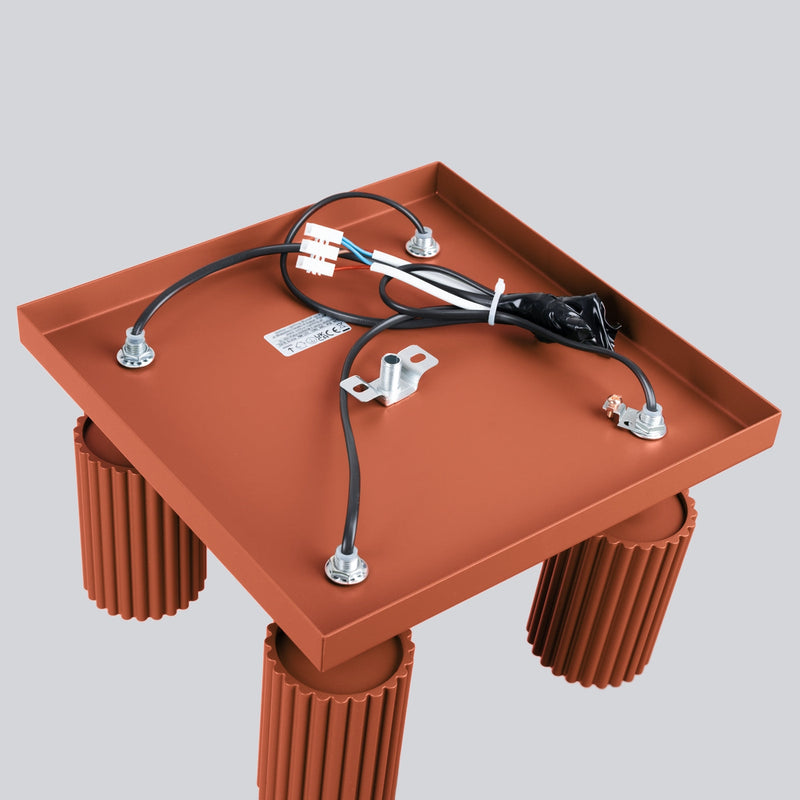 Plafond Karbon 4 Roter Ocker Stilvolle Farbnote Im Industriedesign-Leuchtezauber