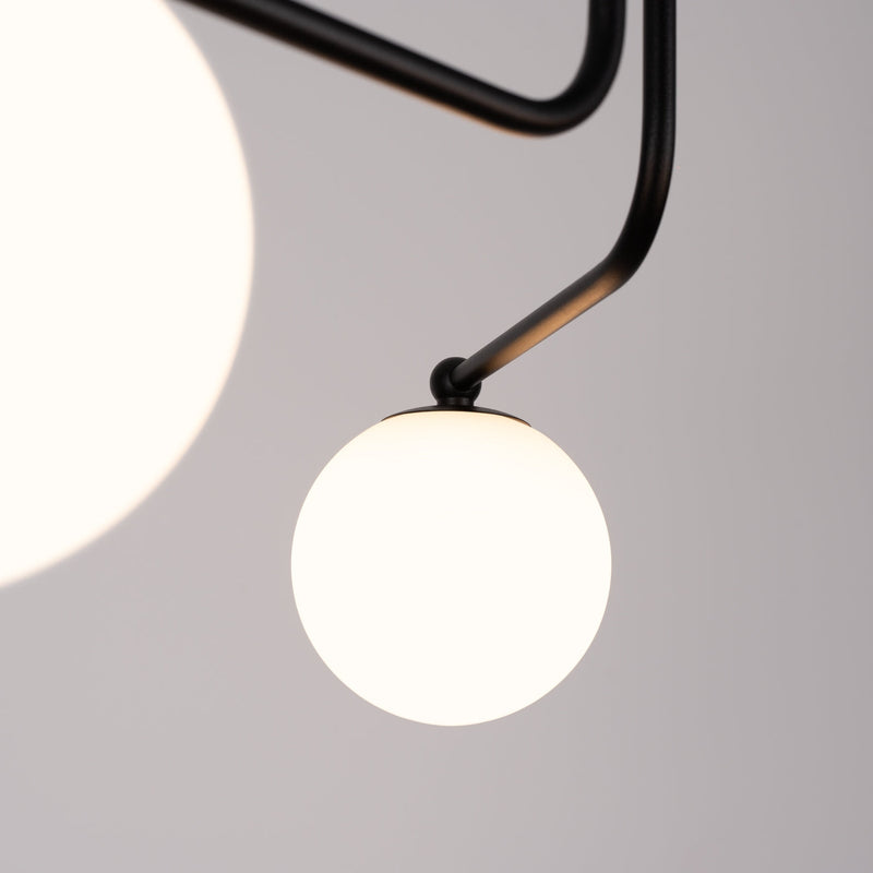 Kronleuchter Astral 3-flammig Schwarz – Geometrisches Design-Leuchtezauber
