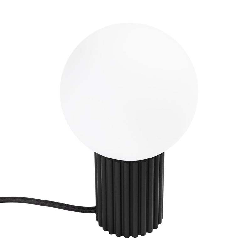 Tischlampe Halo Schwarz – Minimalistische Tischleuchte Mit Stoffschirm-Leuchtezauber