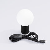 Tischlampe Halo Schwarz – Minimalistische Tischleuchte Mit Stoffschirm-Leuchtezauber