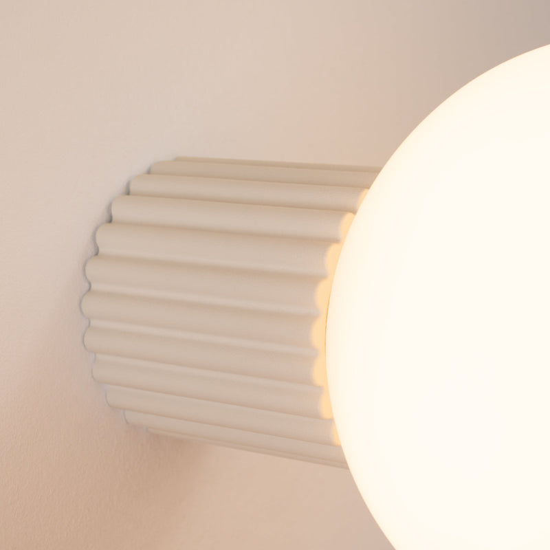 Wandleuchte Halo Beige Ip44 Stilvolle Wandbeleuchtung In Sanftem Beigeton-Leuchtezauber