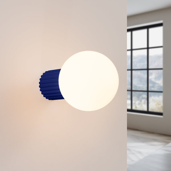 Wandleuchte Halo Ultramarin Ip44 Moderne Leuchte In Kräftigem Blau Mit Ip44-Schutz-Leuchtezauber