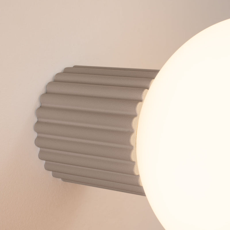 Wandleuchte Halo Taupe Ip44 Dezente Wandlampe In Warmem Taupe-Farbton-Leuchtezauber