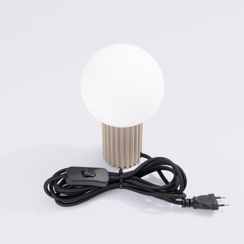 Tischlampe Halo Taupe – Led-Fähige Tischlampe In Warmem Taupe-Leuchtezauber