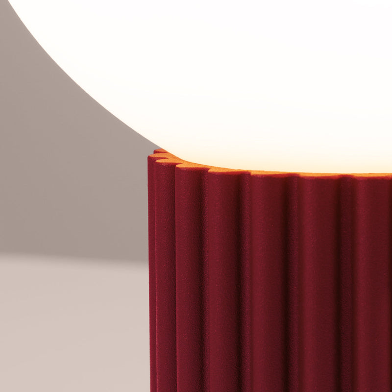 Tischlampe Halo Burgunderrot – Runde Tischleuchte Mit Stoffschirm-Leuchtezauber