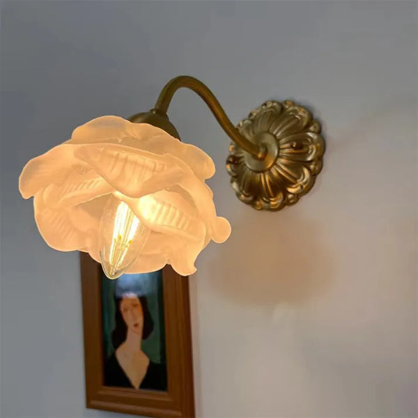 Vintage Kupfer-Blütenblatt-Glas-Wandlampe-Leuchtezauber
