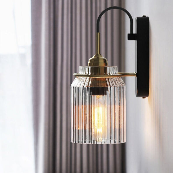 Vintage Wandlampe mit geripptem Glasschirm-Leuchtezauber