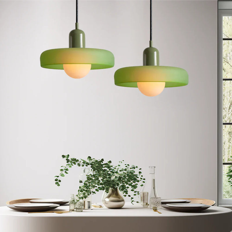 Bauhaus-Pendelleuchte aus farbigem Glas-Leuchtezauber