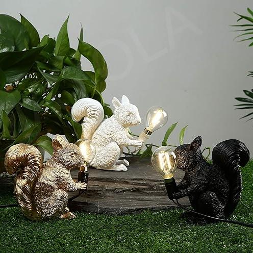 Nordische Designer Niedliches Eichhörnchen Tischlampe-Leuchtezauber