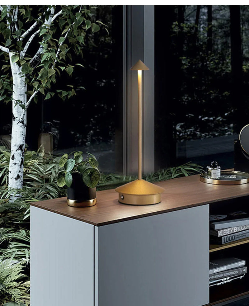 LumaTouch – Wiederaufladbare LED-Tischlampe mit Stufenloser Dimmung-Leuchtezauber