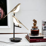 BirdLamp – Stilvolle LED-Tischlampe mit goldenem Vogel-Design-Leuchtezauber