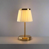 Klassisch elegante Tischlampe mit warmem Licht-Leuchtezauber