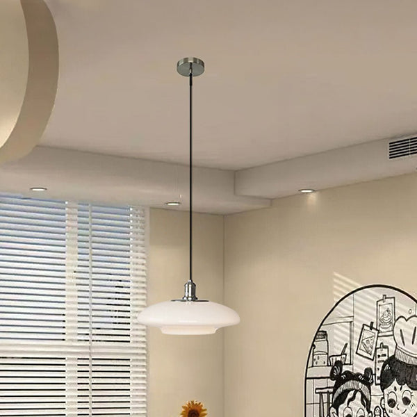 Moderne Hängelampe aus weißem Glas-Leuchtezauber