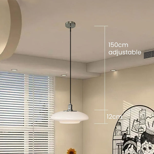 Moderne Hängelampe aus weißem Glas-Leuchtezauber