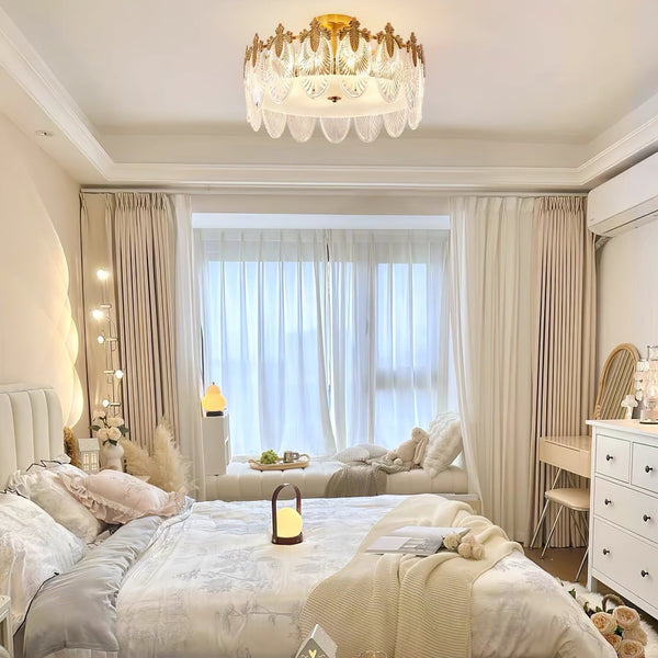 Dekorativer runder Kronleuchter aus Glas für das Wohn- oder Esszimmer-Leuchtezauber