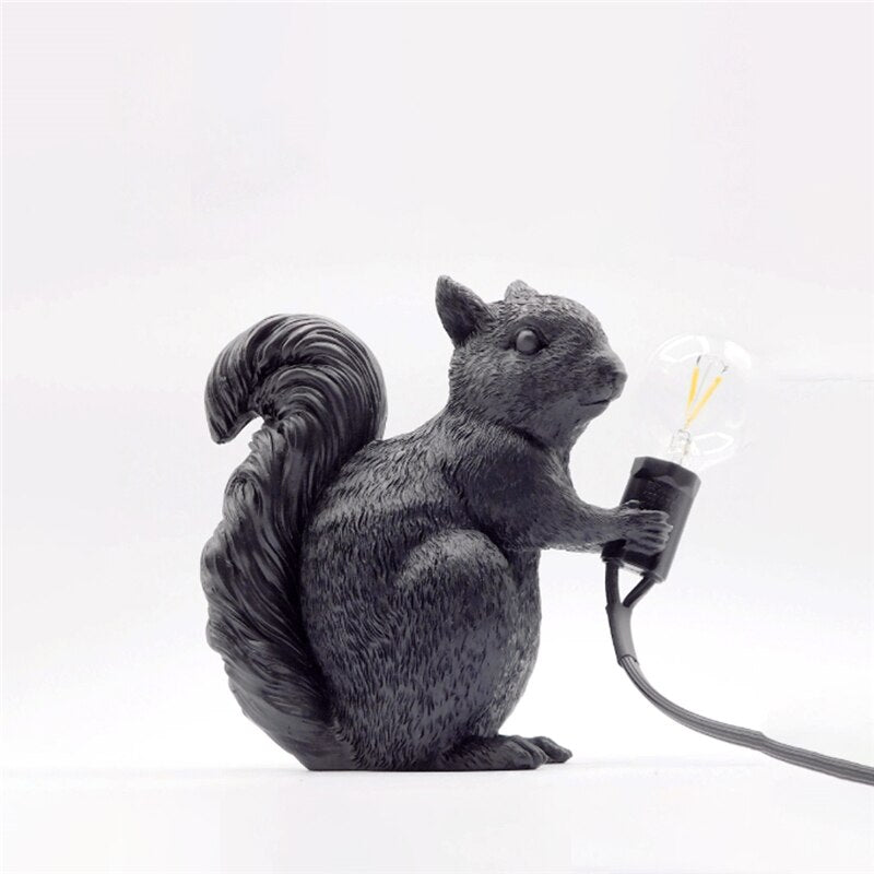Nordische Designer Niedliches Eichhörnchen Tischlampe-Leuchtezauber