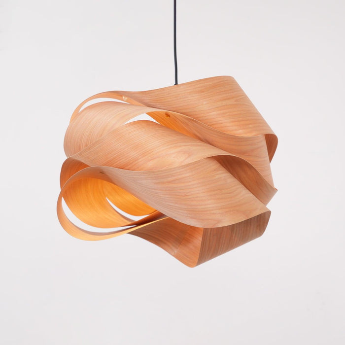 Moderne Hängelampe aus Holz für das Esszimmer-Leuchtezauber