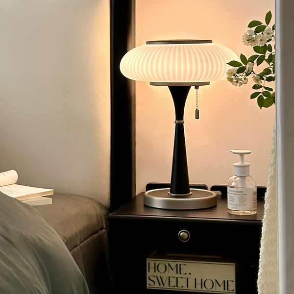 Minimalistische Matsutake Tischlampe für das Schlafzimmer-Leuchtezauber