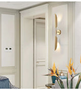 LustraVogue Aura – Moderne Luxus-Wandleuchte mit Glas-Schirm