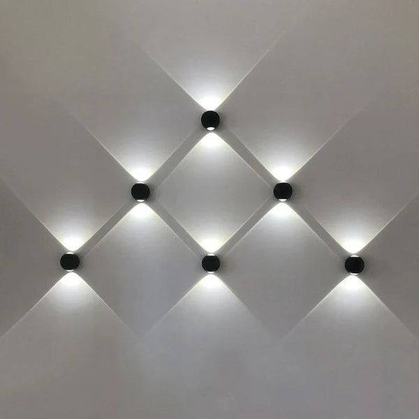 Kugelförmige Wandleuchte aus Aluminium-Leuchtezauber