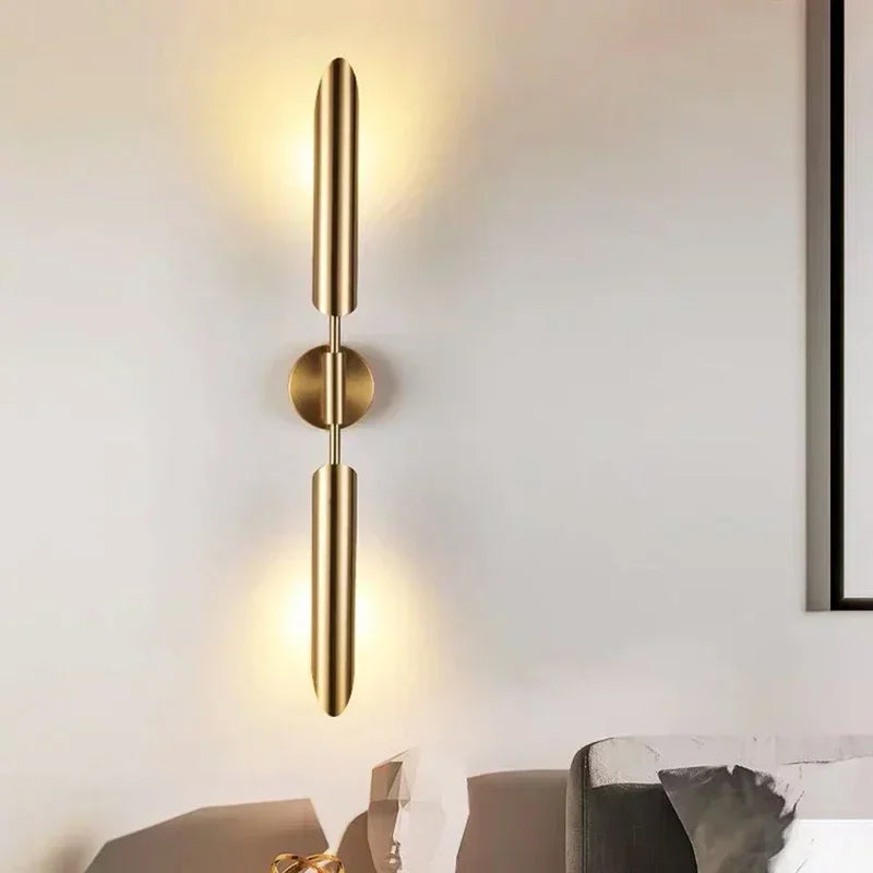 LustraVogue Aura – Moderne Luxus-Wandleuchte mit Glas-Schirm