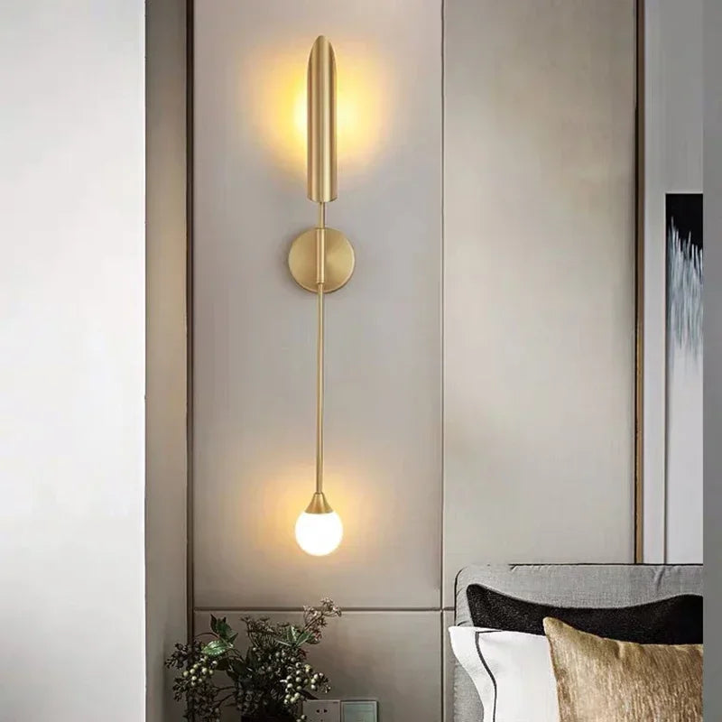 LustraVogue Aura – Moderne Luxus-Wandleuchte mit Glas-Schirm