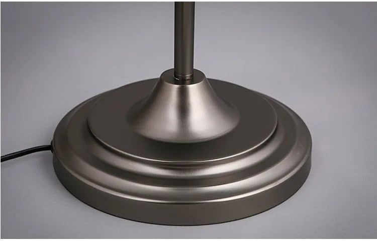 LUMIRÉTRO Moderne Retro Stehlampe-Leuchtezauber