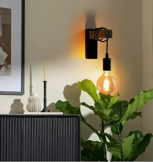 RetroLume – Vintage LED Wandlampe aus Holz & Eisen mit E27 | Industrial & Loft Stil-Leuchtezauber