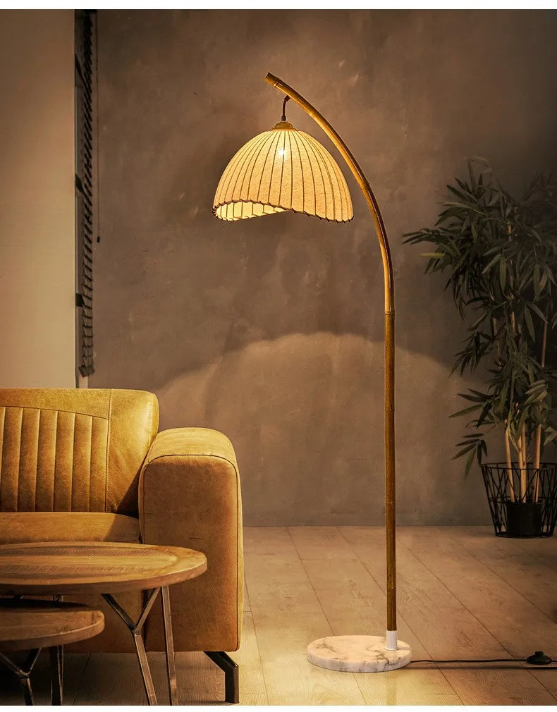 ZenGlow Wabi-Sabi LED Stehlampe – Nordisches & Japanisches Design für eine Ruhige Atmosphäre-Leuchtezauber