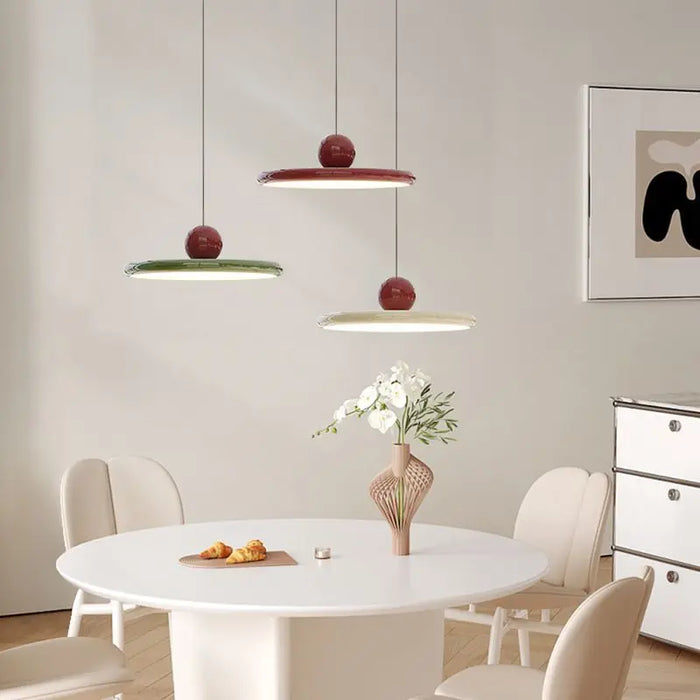 Skandinavische Glaslampe im BauHaus-Stil-Leuchtezauber