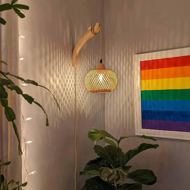 NaturLume Bambus Wandlaterne – Handgeflochtene Wandleuchte aus Rattan mit E27 Sockel-Leuchtezauber