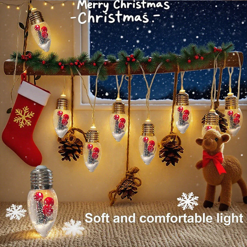 FrostGlobe LED Schneekugel Lichterkette – Mit Weihnachtsbaum & Roten Beeren