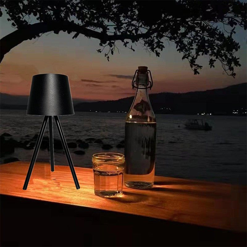 Wiederaufladbare Tischlampe auf Stativ-Leuchtezauber
