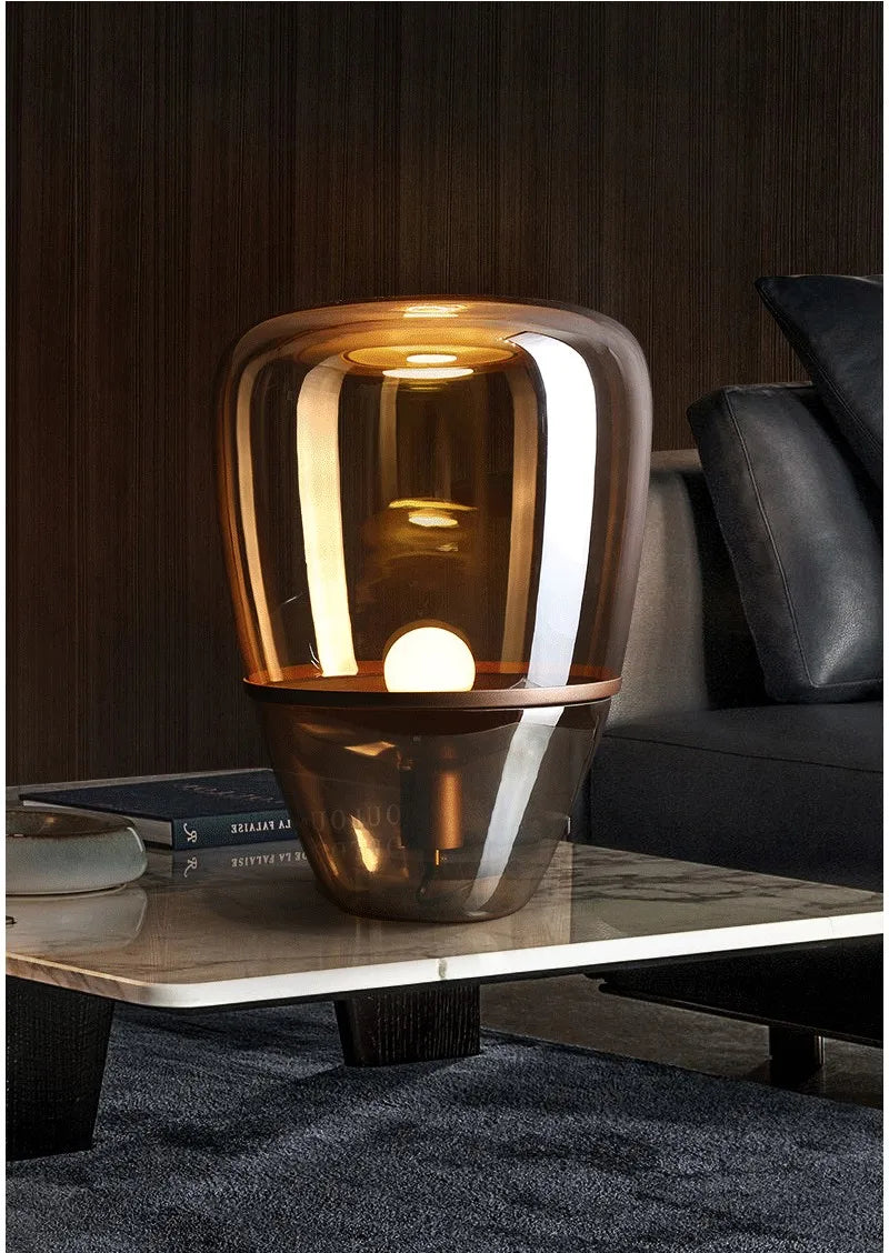 AuroraGlow – Nordische Designer LED Tischlampe aus Glas-Leuchtezauber
