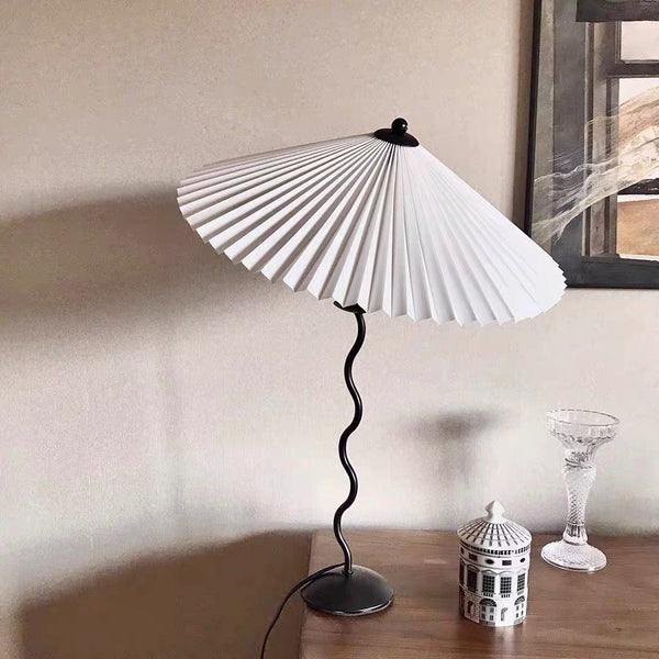 Kunstvolle Squiggle Tischlampe-Leuchtezauber