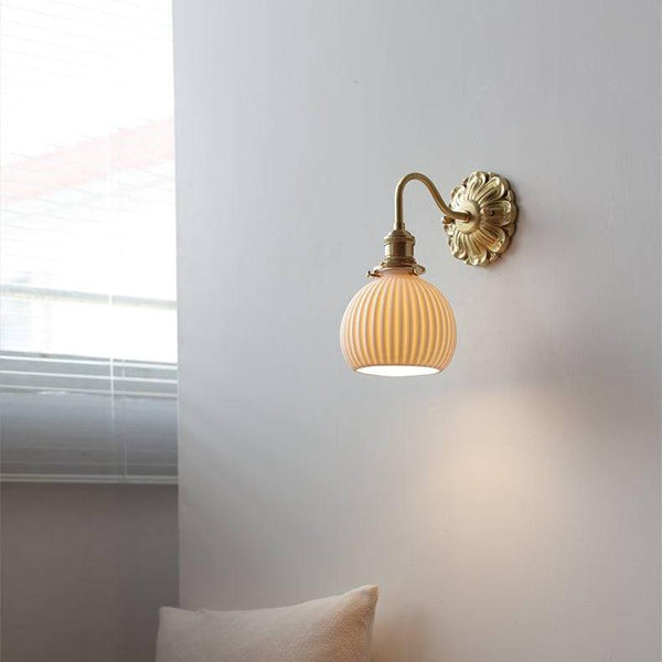 Messing-Keramik-Wandlampe-Leuchtezauber