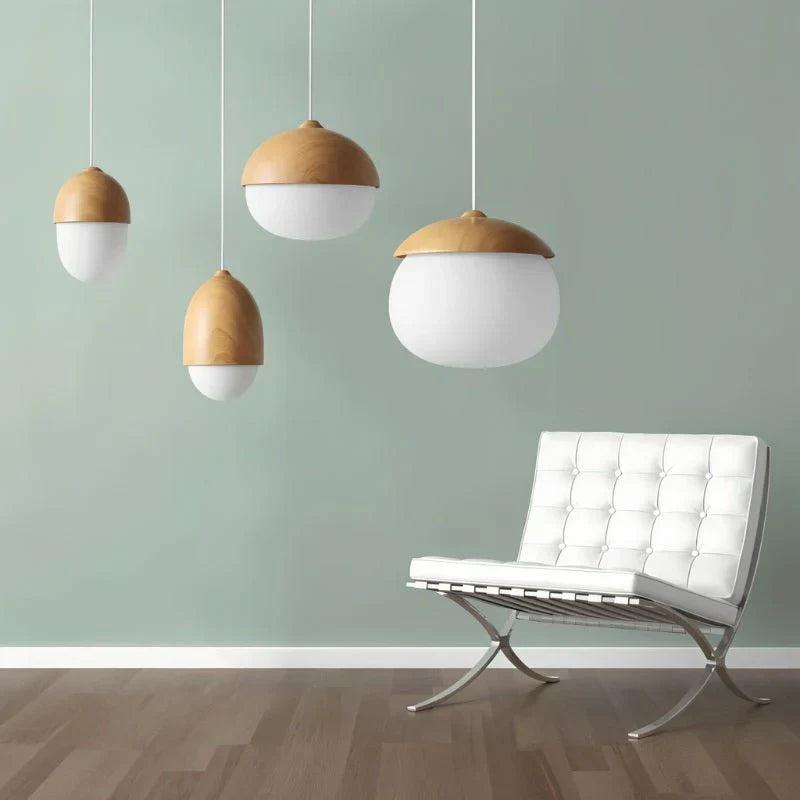Moderne Hängelampe aus Castanea-Glas-Leuchtezauber