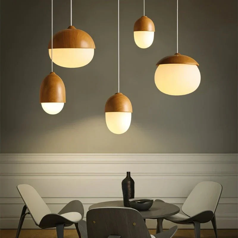 Moderne Hängelampe aus Castanea-Glas-Leuchtezauber